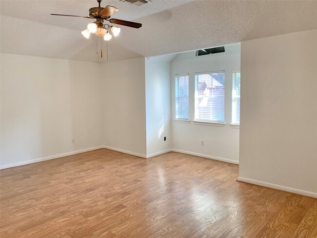 Building Photo - 1603 Beaconshire