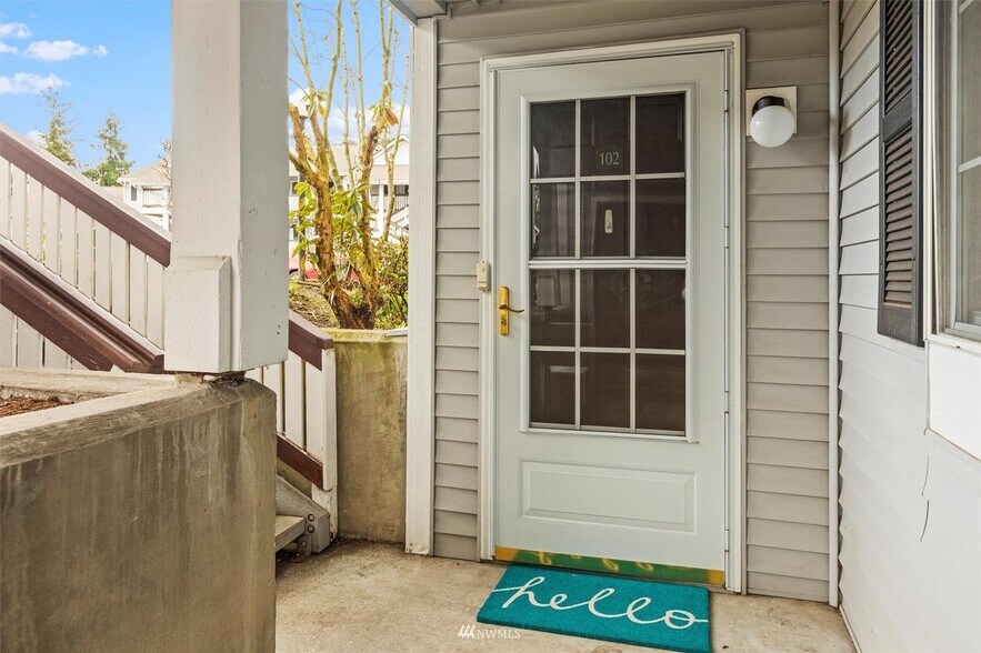 Building Photo - 23335 Cedar Way