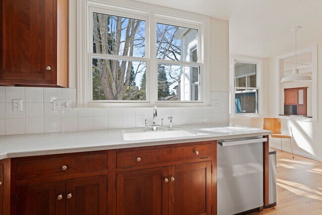 Building Photo - 8161 Ragle Pl