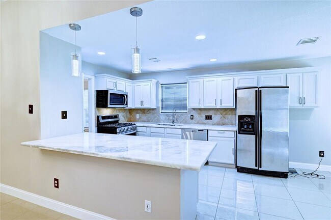 Building Photo - 21115 Rushing Creek Ln