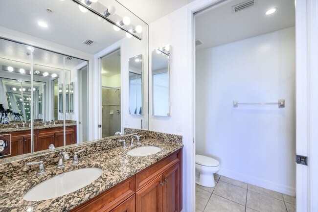 Building Photo - Luxury Waterfront Living with Deeded Dock – Punta Gorda Isles