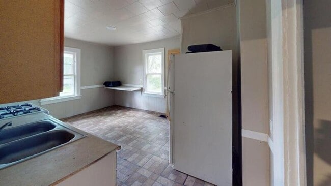 Building Photo - 70 3rd St