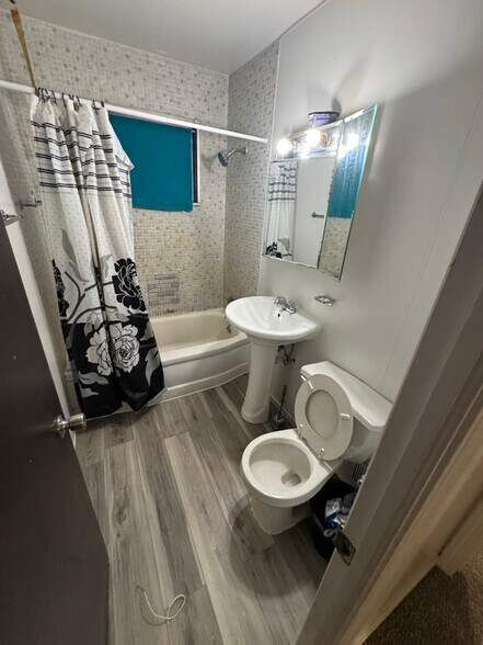 Building Photo - 4380 Wyatt Rd