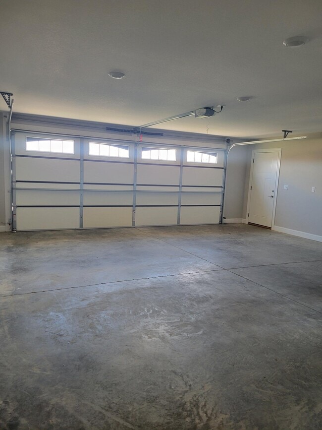 Building Photo - 2707 Cook Rd