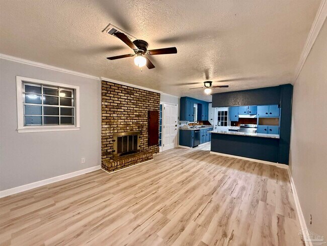Building Photo - 9681 Pine Cone Dr