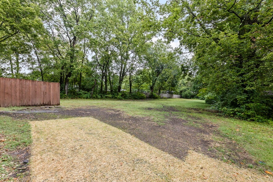 Building Photo - 226 S Ridgeview Rd