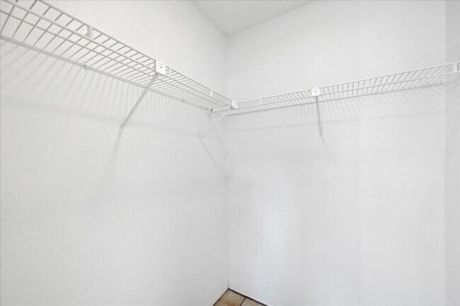 Building Photo - 421 Fantail Loop
