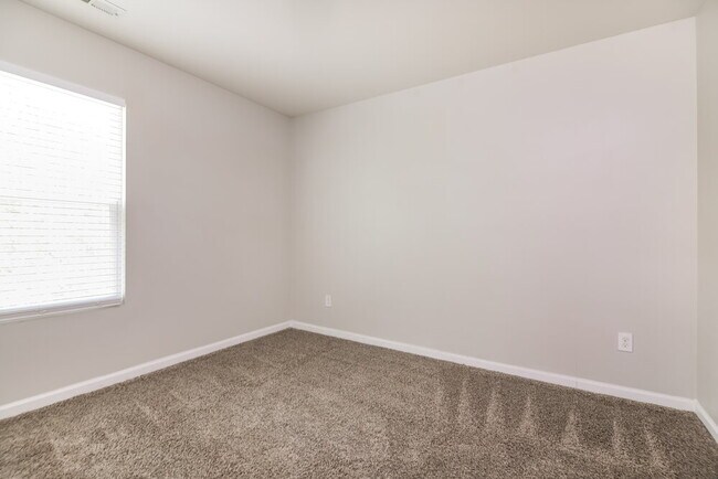 Building Photo - 807 Ballast Dr