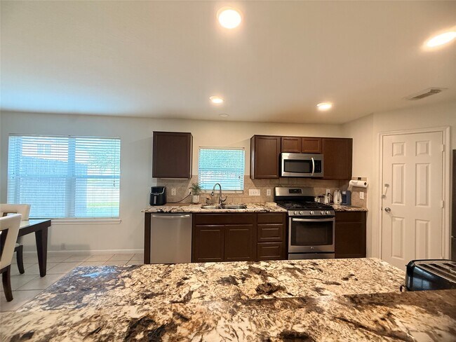 Building Photo - 4615 Pin Oak Creek Ln