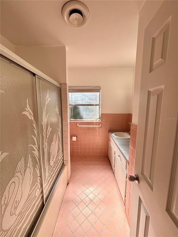 Building Photo - 729 SE 40th Ave