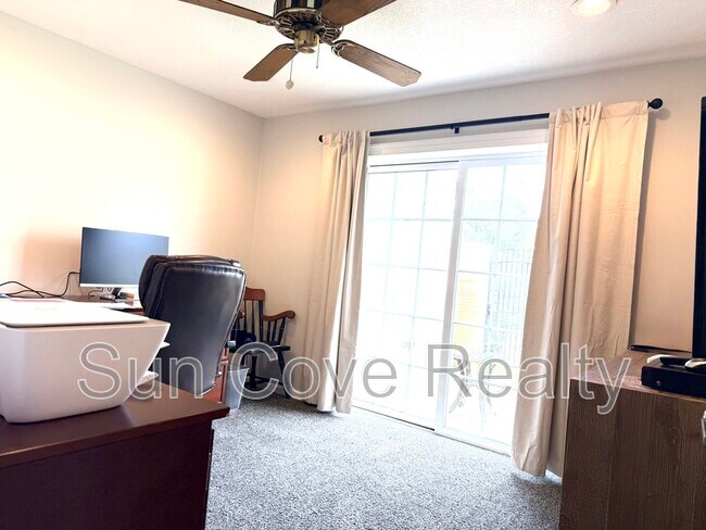 Building Photo - 13550 Avista Dr