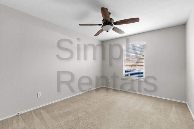 Building Photo - 2630 Massey Ln