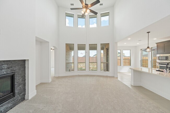 Building Photo - 21127 Coral View Dr