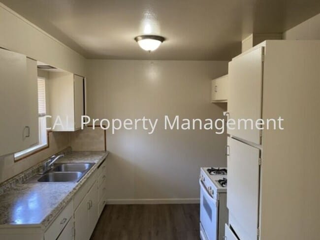 Building Photo - Quaint Home for rent in Greenfield
