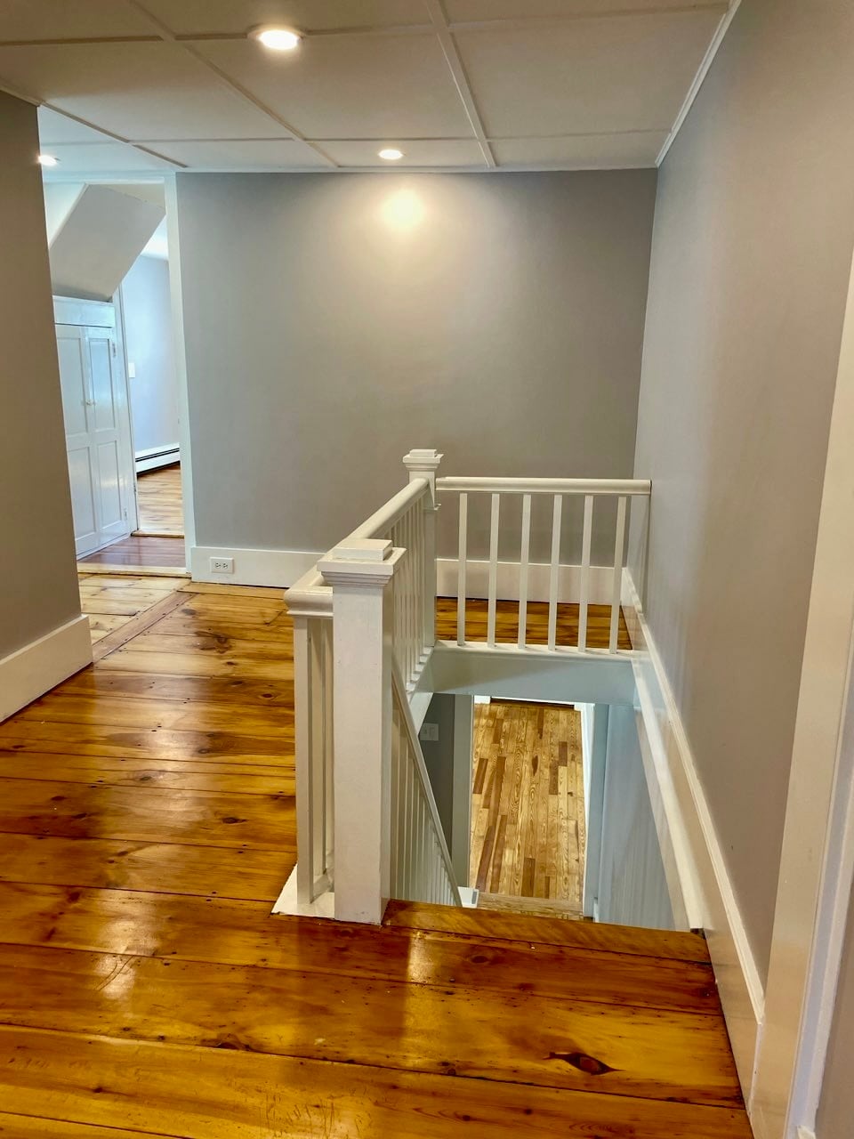 The bedrooms are separated by a T-shaped hallway, providing good privacy for each. - 20 Chapel St