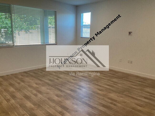 Building Photo - 405 Avendale Dr