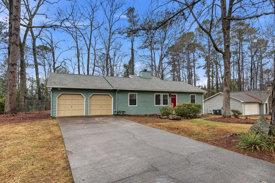A parking space for both of you! - 4357 Marjorie Road Southwest