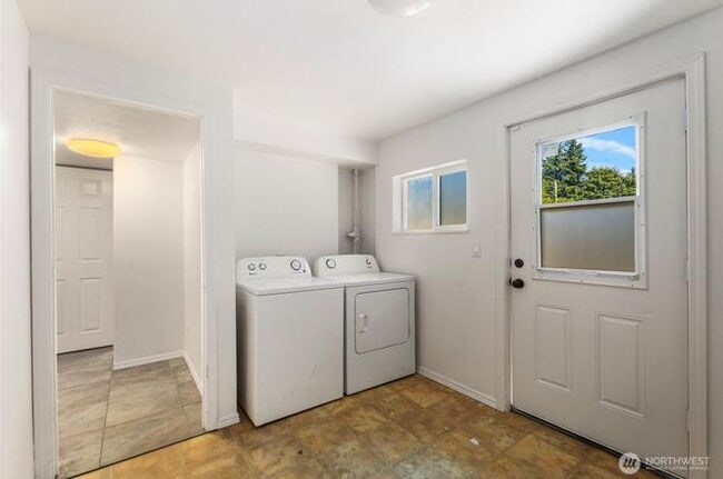 Building Photo - 20101 95th Pl NE