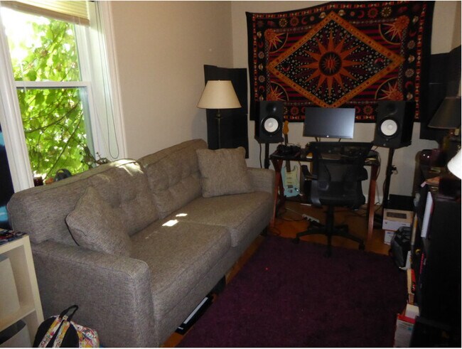Building Photo - 3526 S Parnell Ave