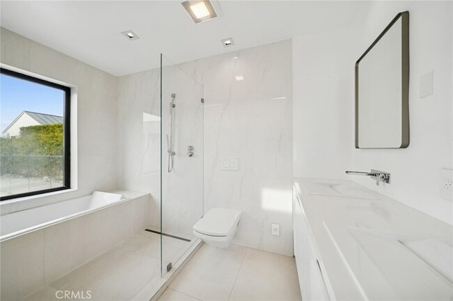 Building Photo - 4607 Perham Rd