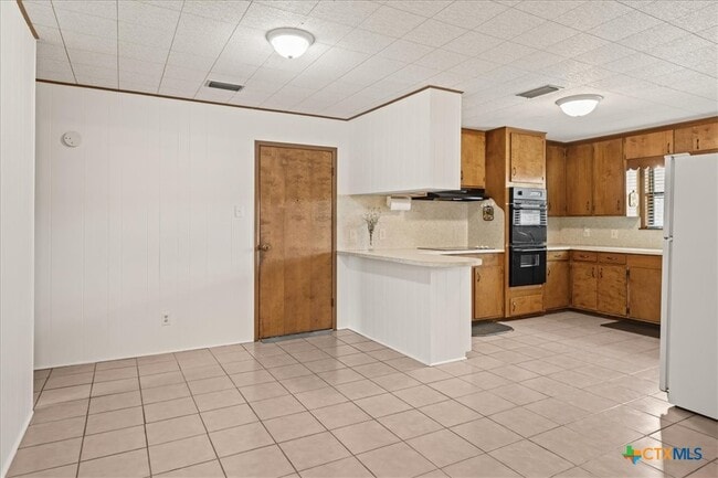 Building Photo - 130 Elm St