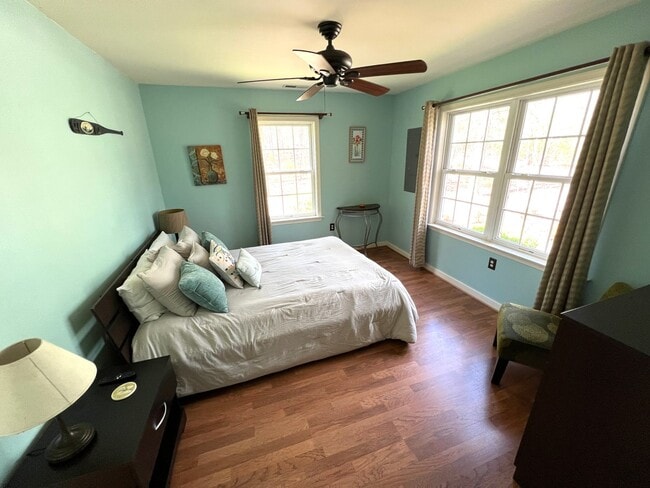 Building Photo - Fully Furnished & All Inclusive Beauty on Lake Gaston