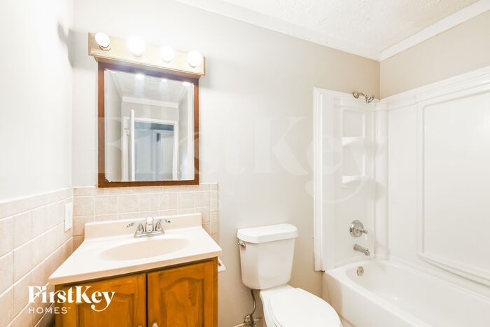 Building Photo - 5204 Bahia Dr