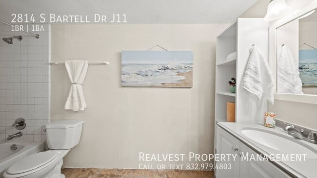 Building Photo - 2814 S Bartell Dr