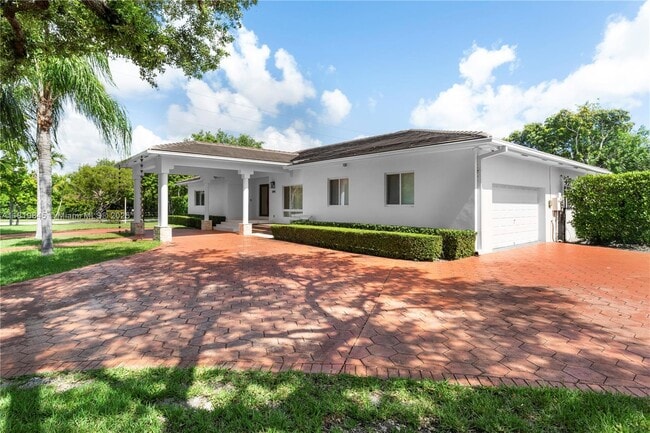 Primary Photo - 8145 SW 132nd St