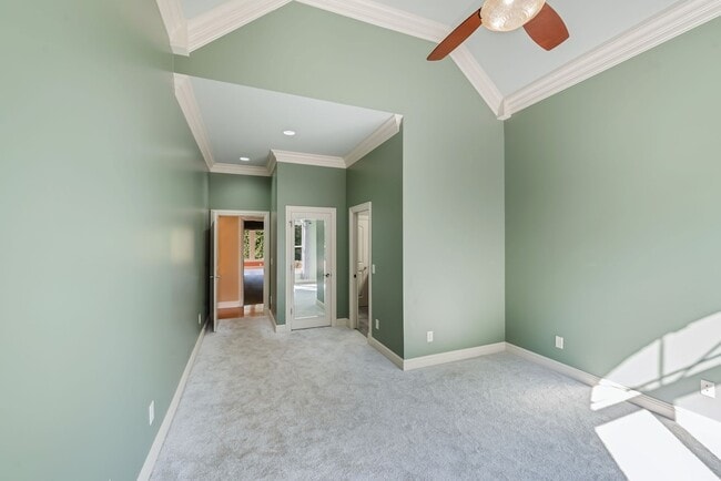 Building Photo - 1079 Ridgecrest Dr