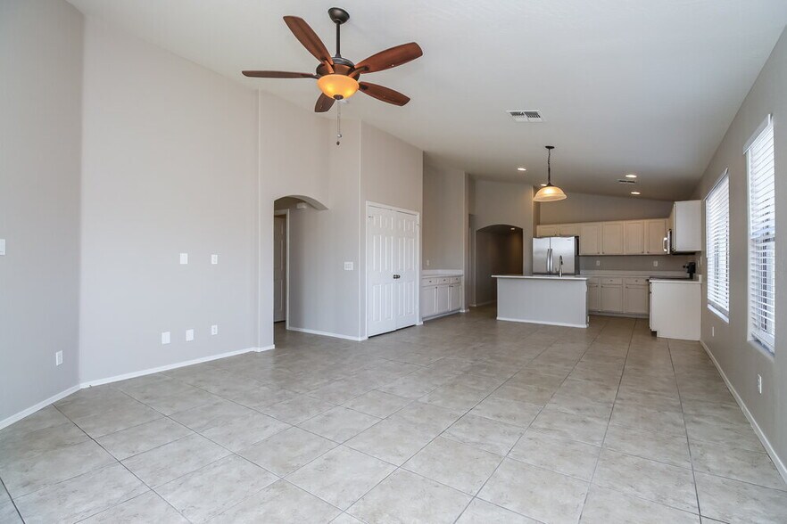 Building Photo - 383 W Welsh Black Cir