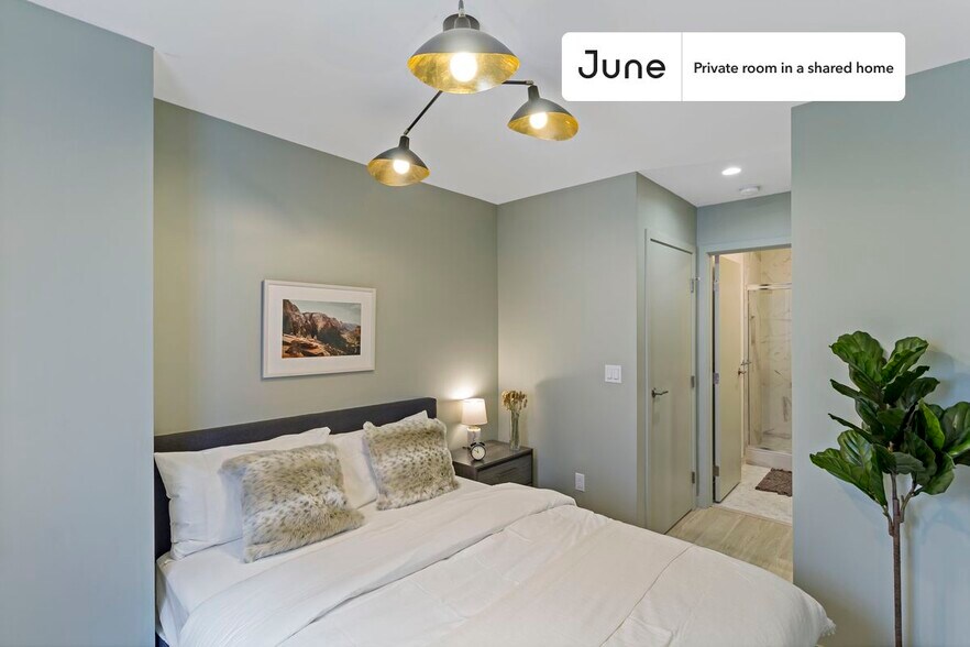 Primary Photo - Room in Shared 5 bed/3.5 bath home