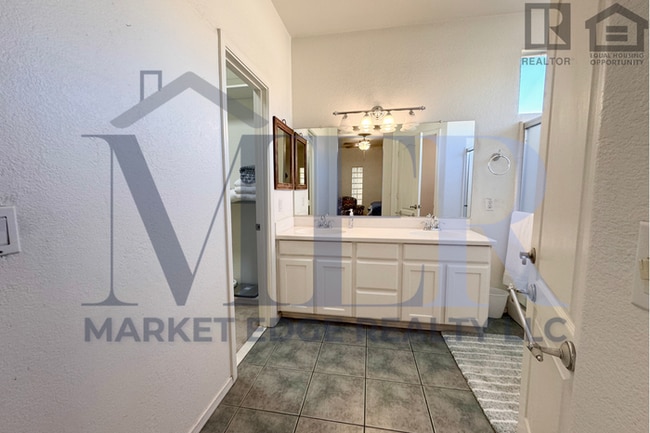 Building Photo - 3Bed/2Bath Home in 55+ Community in Peoria! $399 MOVE-IN SPECIAL! Move-In Ready on 03/05/2026!