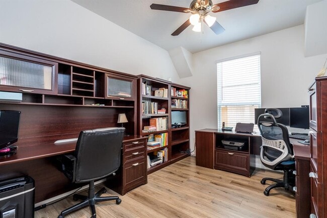 Building Photo - 7702 Royal Oasis Ln