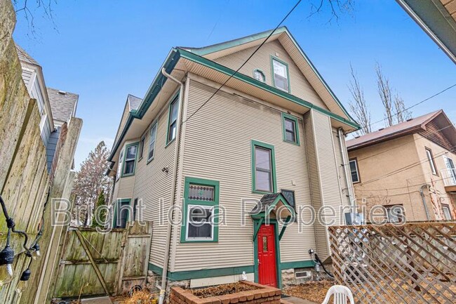 Building Photo - 2535 Aldrich Ave S