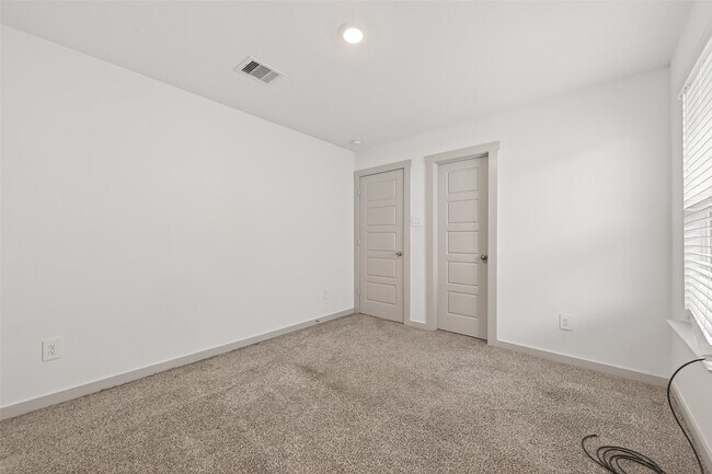 Building Photo - 1826 Sandy Trail Ln