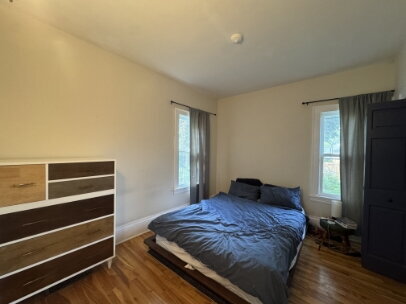 Building Photo - "Charming 3-Bed Hardwood Haven in (Powderhorn) Minneapolis – Spacious 1621 Sq Ft!"
