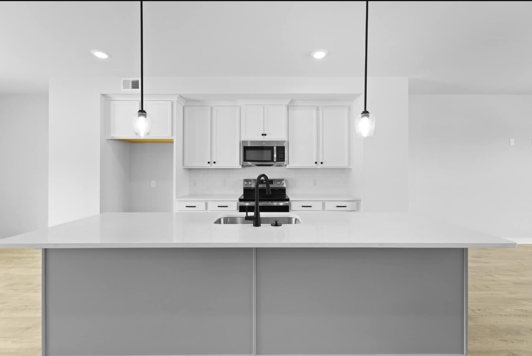 kitchen - 421 Talbot Dr