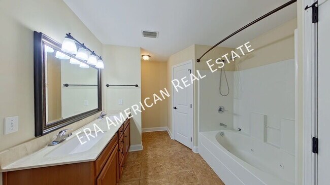 Building Photo - 415 John King Rd