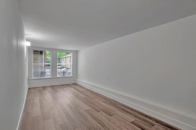 Building Photo - 12th Ave 1340-1342