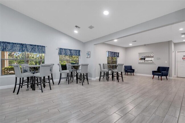 Building Photo - 3034 Parkway Blvd