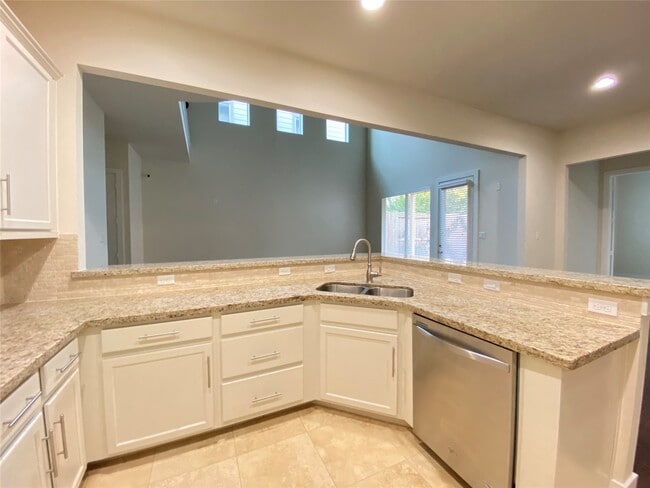 Building Photo - 9510 Cedarpost Square St