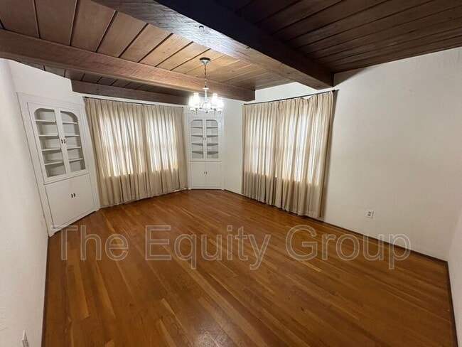 Building Photo - 1801 Riverside St