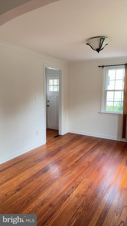 Building Photo - 4012 Woodland Dr
