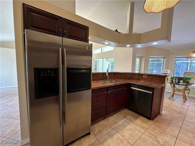Building Photo - 8069 Anhinga Rd