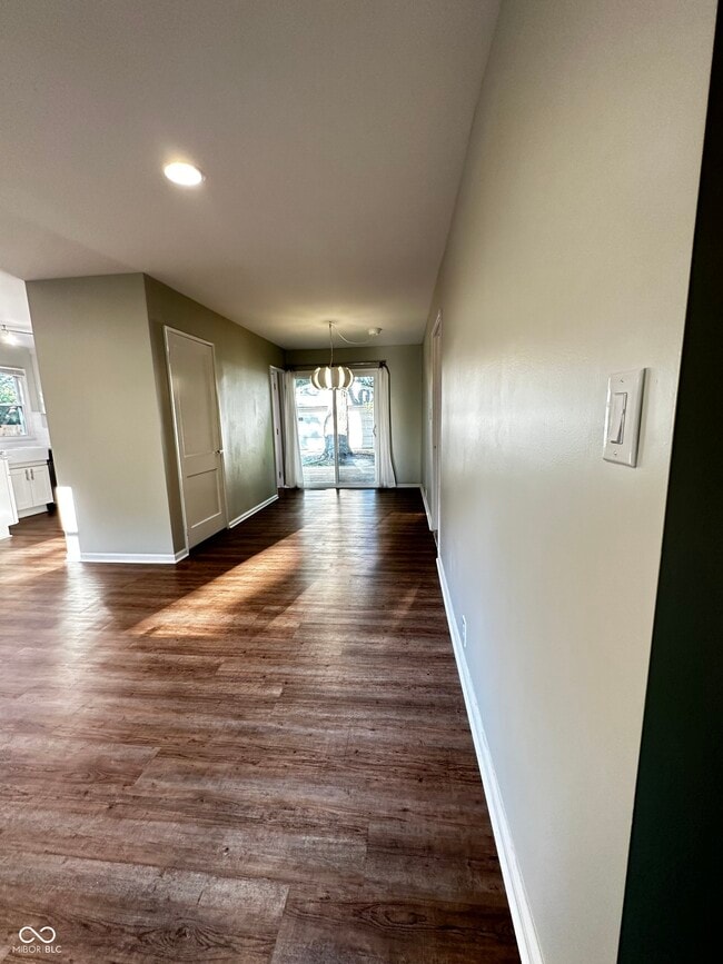 Building Photo - 5640 Crittenden Ave