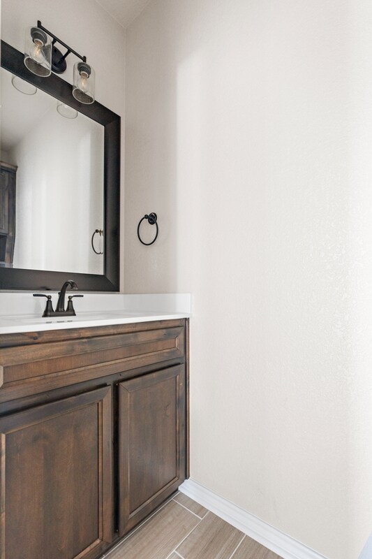 Building Photo - 602 Dred Roger Circle