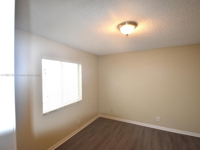Building Photo - 567 Talavera Rd