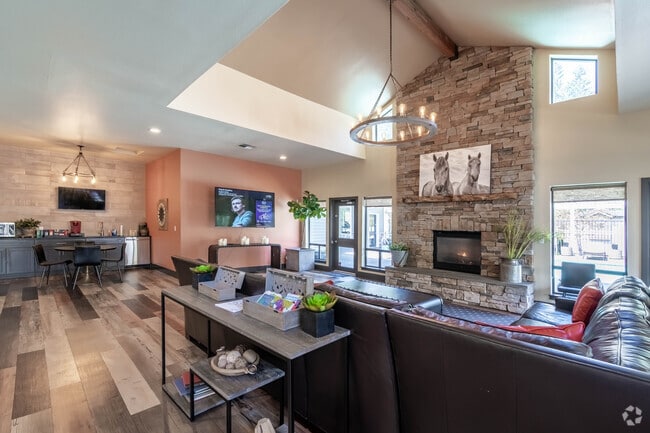 Interior Photo - Heatherwood