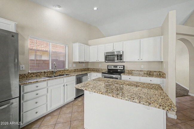 Building Photo - 8752 W Melinda Ln